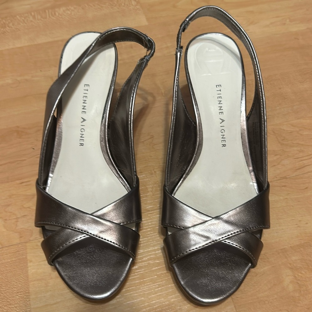 Used only once.  Really good condition!  Metallic pewter/ gray